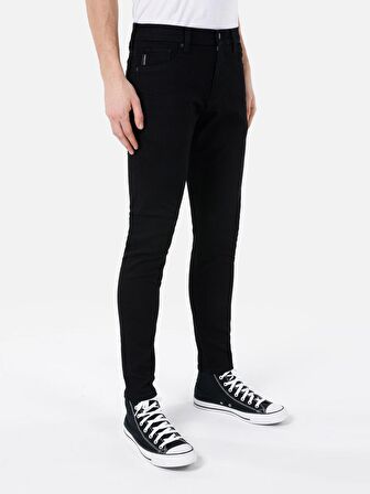 040 Alex Süper Dar Kesim Düşük Bel Dar Paça Siyah Erkek Jean Pantolon Cl1063725