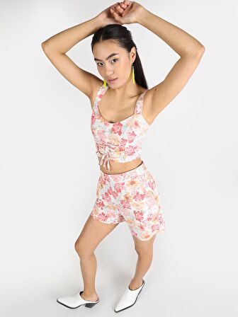 Regular Fit Yüksek Bel Çiçekli Çok Renkli Kadın Şort Cl1063916