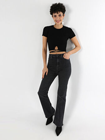 Slim Fit Bisiklet Yaka Crop Siyah Kadın Kısa Kol Tişört