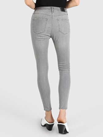 759 Lara Süper Slim Fit Normal Bel Dar Paça Kadın Jean Pantolon Cl1064310