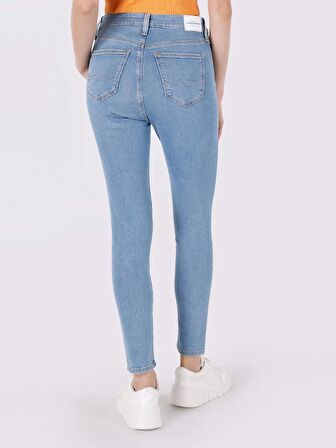 759 Lara Süper Slim Fit Normal Bel Dar Paça Mavi Kadın Jean Pantolon Cl1064313