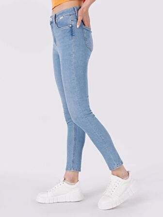 759 Lara Süper Slim Fit Normal Bel Dar Paça Mavi Kadın Jean Pantolon Cl1064313