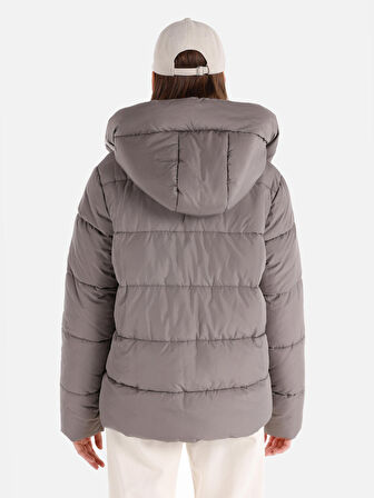 Regular Fit Kapüşonlu Şişme Kadın Mont