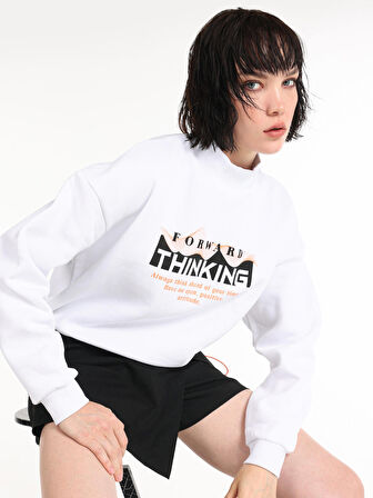 Regular Fit Baskılı Crop Beyaz Kadın Sweatshirt