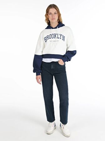 Regular Fit Baskılı Kapüşonlu Beyaz Kadın Sweatshirt