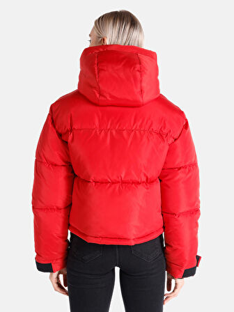 Regular Fit Kapüşonlu Şişme Cepli Kırmızı Kadın Mont