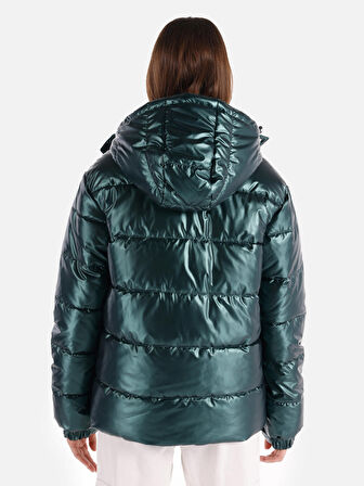 Yeşil Kadın Mont