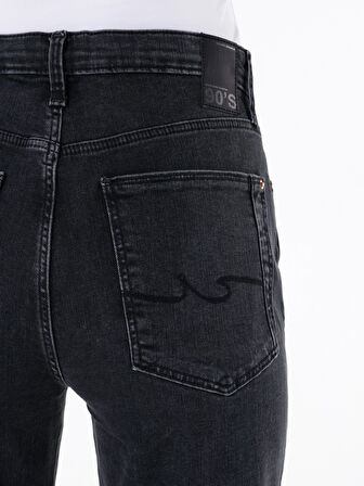 891 Maya Dar Kesim Orta Bel Düz Paça Siyah Jean Kadın Pantolon Cl1067209
