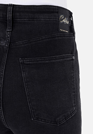 Slim Fit Yüksel Bel Ispanyol Paça Kadın Denim Jean Pantolon