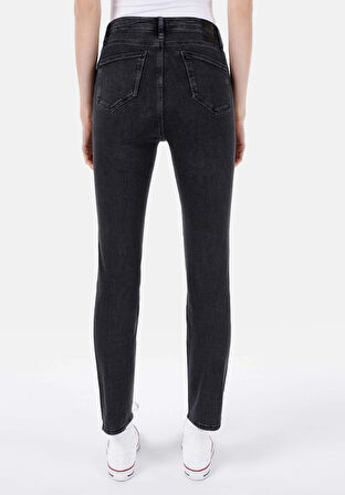 Slim Fit   Kadın Siyah Jean Pantolon