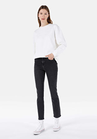 Slim Fit   Kadın Siyah Jean Pantolon