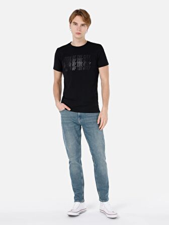 Dar Kesim Bisiklet Yaka Baskılı Siyah Erkek Tshirt K.Kol