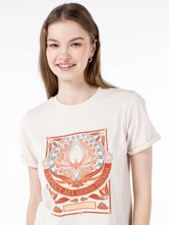 Normal Kesim Bisiklet Yaka Baskılı Ekru Kadın Kısa Kol Tişört Cl1067937