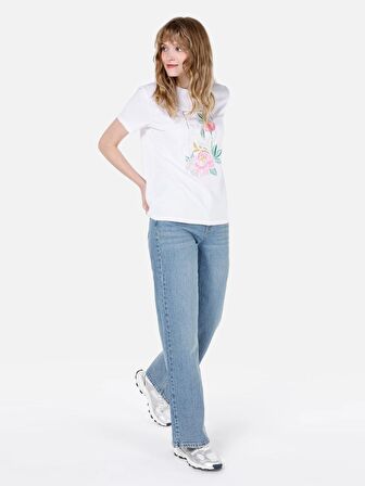 Normal Kesim Bisiklet Yaka Çiçek Baskılı Beyaz Kadın Kısa Kol Tişört Cl1067980