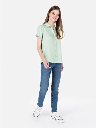 Normal Kesim Shirt Yaka Yeşil Kadın Kısa Kol Gömlek