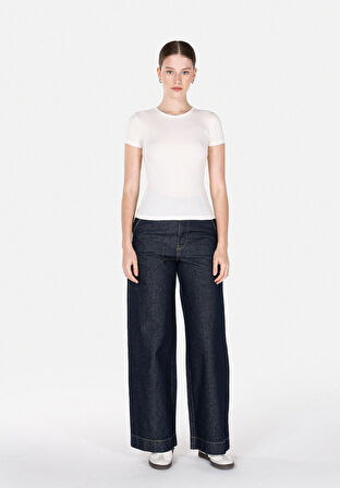 Slim Fit Yuvarlak Yaka Düz Kadın Ekru Kısa Kol Tişört