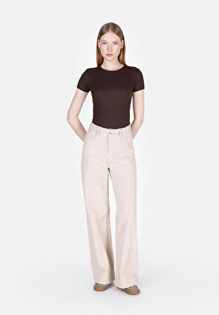 Slim Fit Yuvarlak Yaka Düz Kadın Kahverengi Kısa Kol Tişört Cl1068560