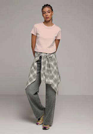 Slim Fit Yuvarlak Yaka Düz Kadın Pembe Kısa Kol Tişört