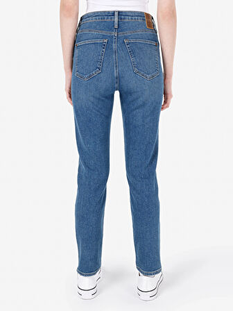 703 Carla Dar Kesim Orta Bel Düz Paça Lacivert Kadın Pantolon