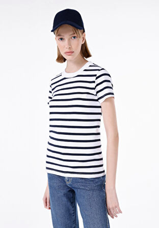 Slim Fit Yuvarlak Yaka Çizgili Kadın Lacivert Kısa Kol Tişört Cl1068750
