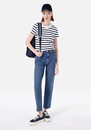 Slim Fit Yuvarlak Yaka Çizgili Kadın Lacivert Kısa Kol Tişört Cl1068750