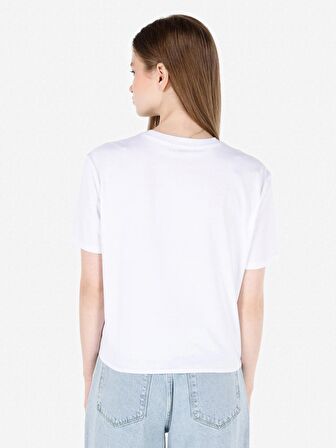 Normal Kesim Bisiklet Yaka Baskılı Beyaz Kadın Kısa Kol Tişört Cl1069128