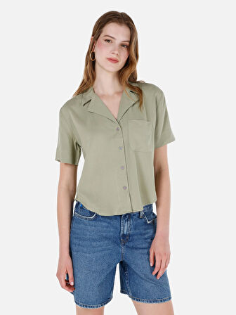 Normal Kesim Shirt Yaka Yeşil Kadın Kısa Kol Gömlek Cl1069200