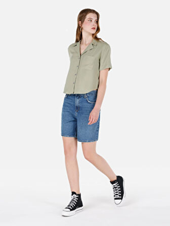 Normal Kesim Shirt Yaka Yeşil Kadın Kısa Kol Gömlek Cl1069200