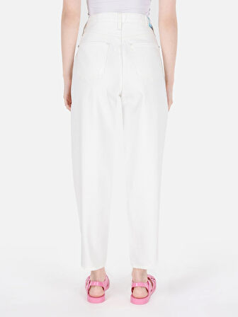 Beyaz Kadın Pantolon