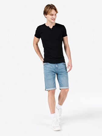 044 Karl Normal Kesim Düşük Bel Düz Paça Jean Erkek Şort