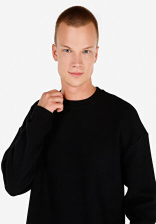 Comfort Fit Yuvarlak Yaka Jakarlı Erkek Siyah Uzun Kol Tişört