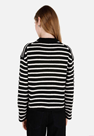 Regular Fit Yuvarlak Yaka  Kadın Siyah Kazak