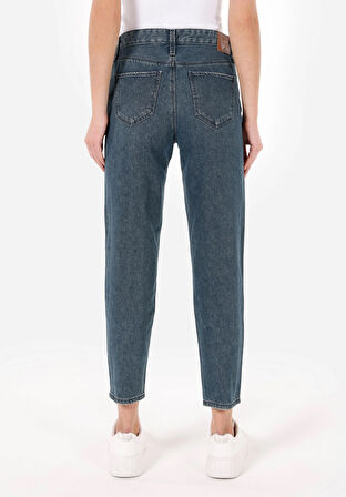 Mom Fit  Daralan Paça Kadın İndigo Jean Pantolon