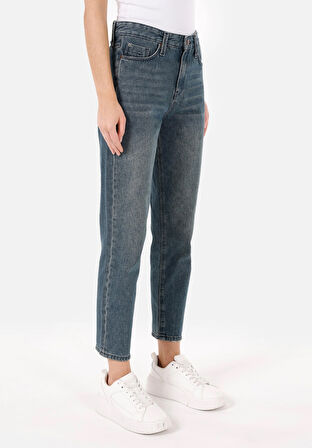 Mom Fit  Daralan Paça Kadın İndigo Jean Pantolon