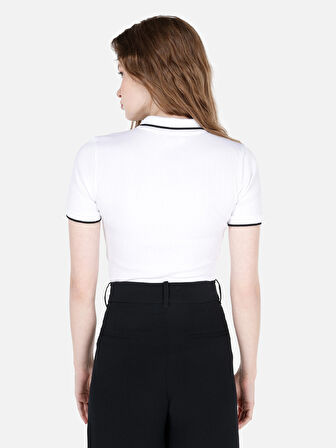 Dar Kesim Polo Yaka Fitilli Çizgili Beyaz Kadın Kısa Kol Tişört