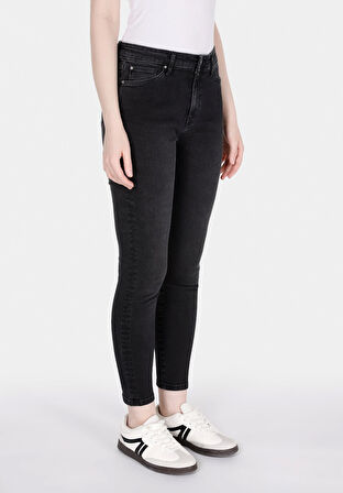 759 Lara Skinny Fit Orta Bel Dar Paça Kadın Siyah Jean Pantolon Cl1072250