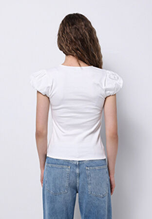 Slim Fit   Kadın Beyaz Kısa Kol Tişört