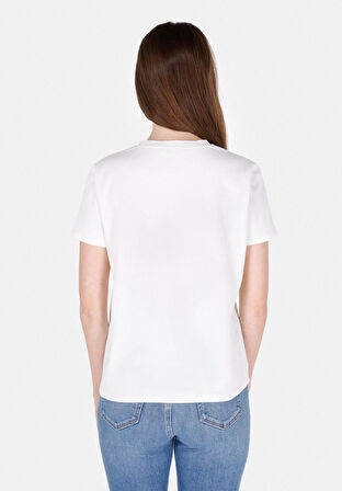 Regular Fit Yuvarlak Yaka Nakışlı Kadın Beyaz Kısa Kol Tişört Cl1073154