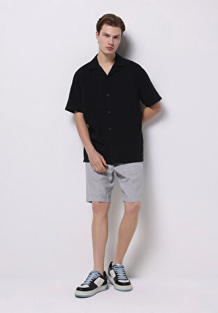 Comfort Fit Shirt Neck Jakarlı Erkek Siyah Kısa Kol Gömlek