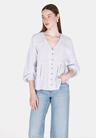 Regular Fit V Yaka Çizgili Kadın Beyaz Uzun Kol Gömlek Cl1073357