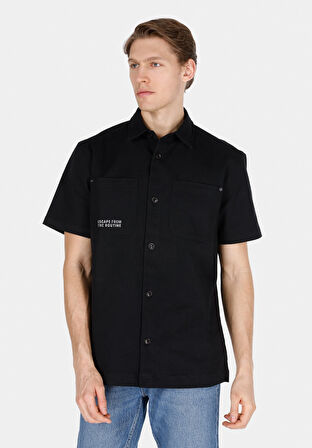 Comfort Fit Shirt Neck Düz Erkek Siyah Kısa Kol Gömlek