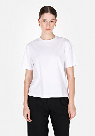 Regular Fit Yuvarlak Yaka Düz Kadın Beyaz Kısa Kol Tişört Cl1073445