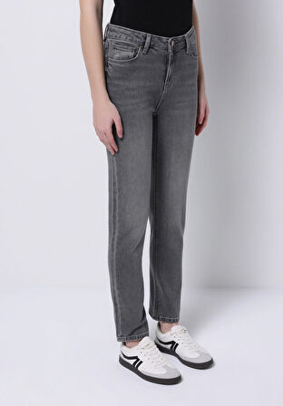 Slim Fit   Kadın Siyah Jean Pantolon