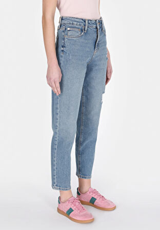 Mom Fit Yüksel Bel Daralan Paça Kadın Mavi Jean Pantolon