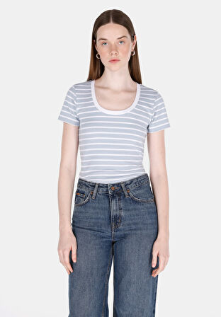 Slim Fit Kare Yaka Çizgili Kadın Mavi Kısa Kol Tişört