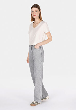 Regular Fit V Yaka Düz Kadın Bej Kısa Kol Tişört Cl1073550