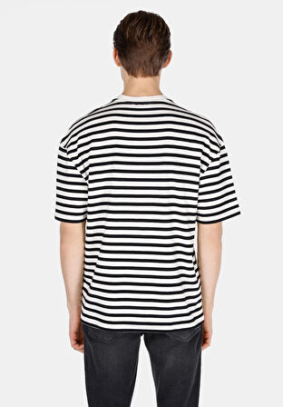 Oversize Fit Yuvarlak Yaka Çizgili Erkek Siyah Kısa Kol Tişört Cl1073636