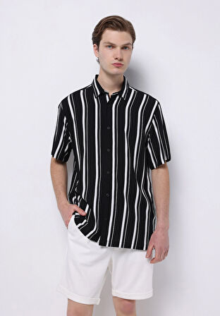 Regular Fit Shirt Neck Çizgili Erkek Siyah Kısa Kol Gömlek
