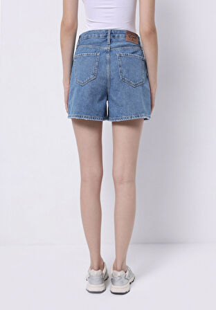 Mom Fit Yüksel Bel Düz Kadın İndigo Jean Şort