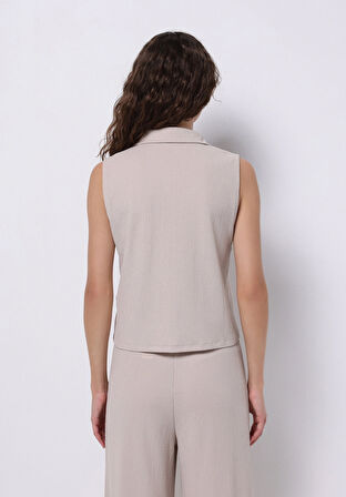 Slim Fit Shirt Neck Düz Kadın Bej Kolsuz Tişört